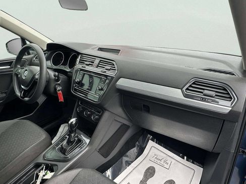 Used 2019 Volkswagen Tiguan S image 13
