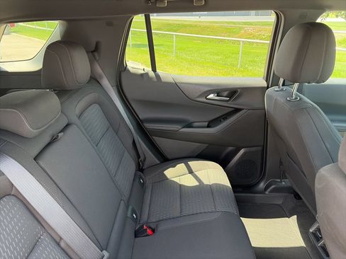 Used 2026 Chevrolet Equinox LT FWD image 33