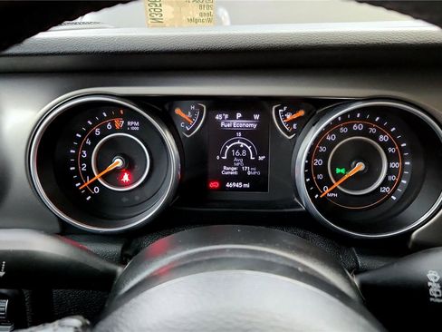 Used 2018 Jeep Wrangler Unlimited Sport S image 16