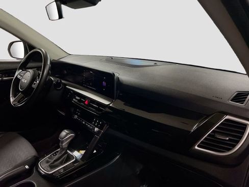 Certified 2024 Kia Seltos S image 29