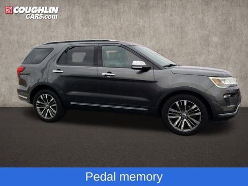 Used 2018 Ford Explorer Platinum image 11