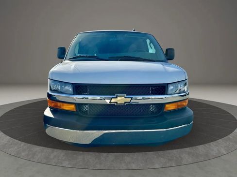 Used 2023 Chevrolet Express 3500 Extended w/ Driver Convenience Package image 7