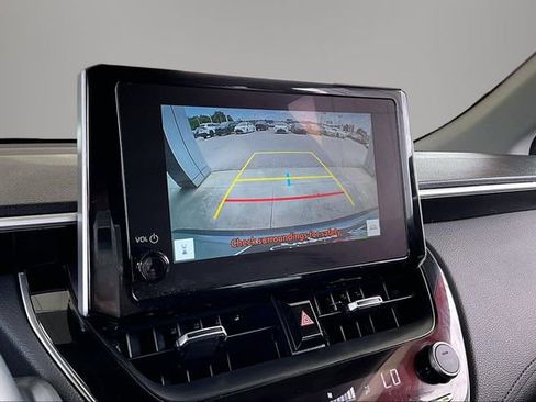 Used 2024 Toyota Corolla Cross XLE w/ Convenience Package FWD image 13