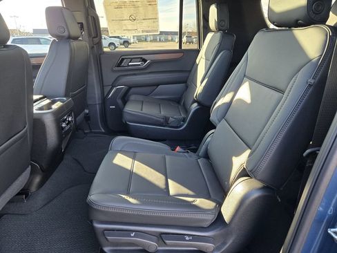 New 2026 GMC Yukon XL Denali w/ Sun & Power Step Package image 4