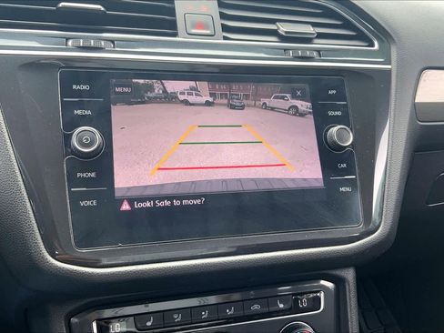 Used 2019 Volkswagen Tiguan SE image 27