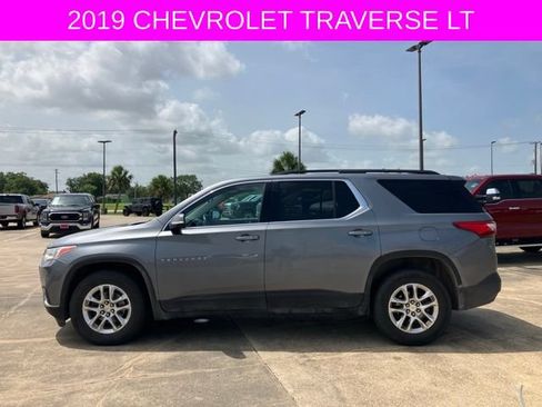 Used 2019 Chevrolet Traverse LT FWD image 4