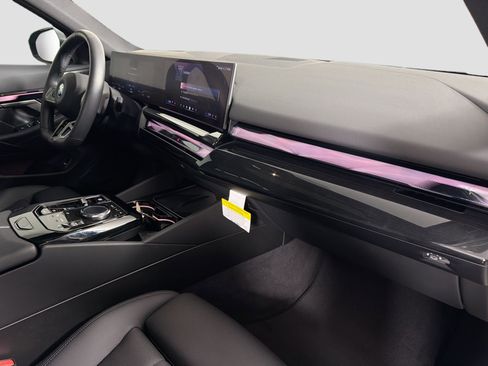 Certified 2025 BMW i5 eDrive40i w/ M Sport Package image 30