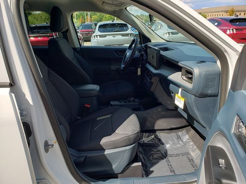 New 2025 Ford Maverick XL image 18