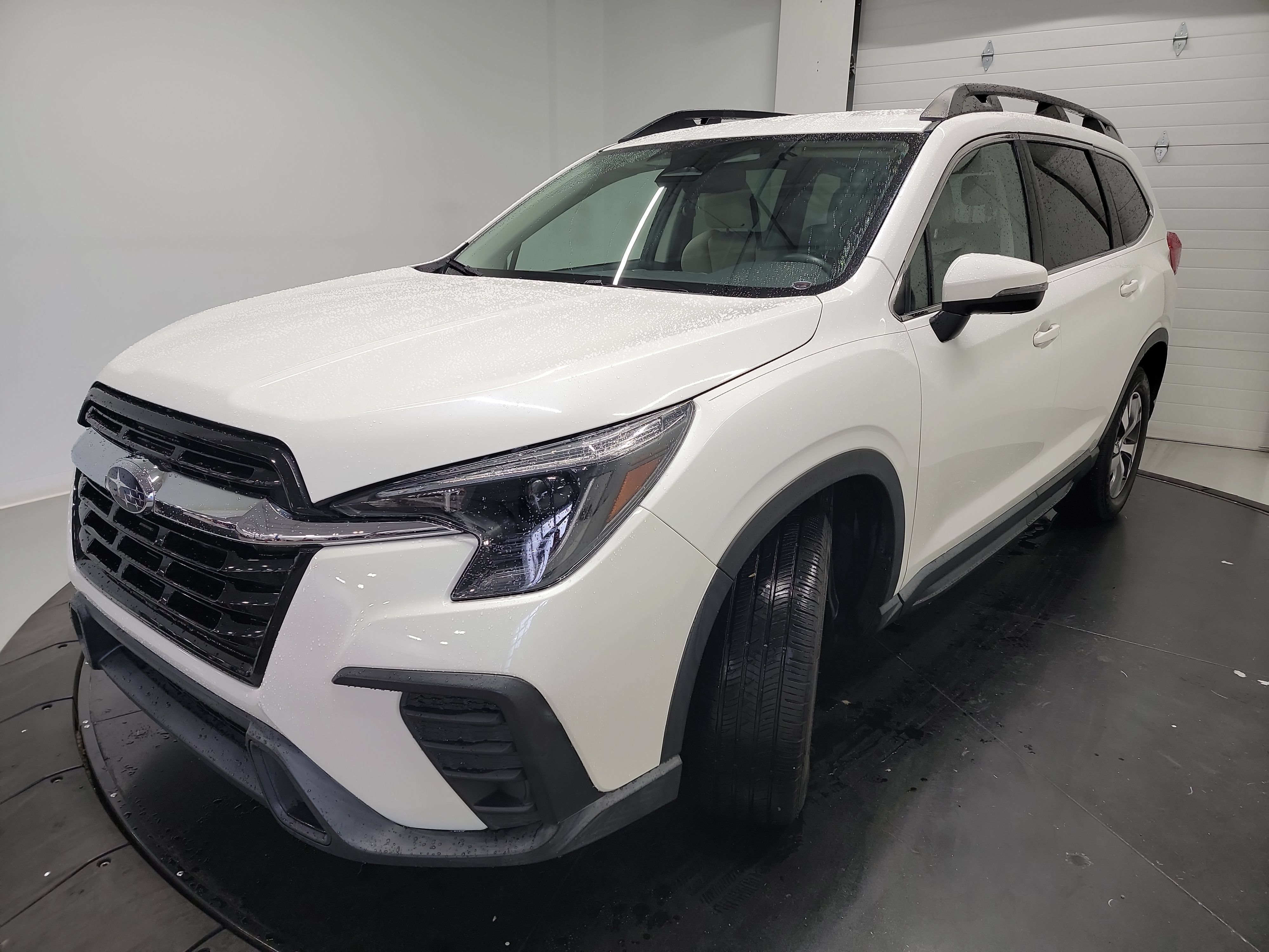 Used 2023 Subaru Ascent Premium w/ Convenience Package AWD/4WD image 3