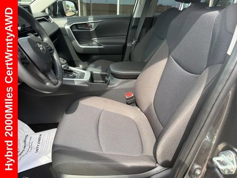 Used 2025 Toyota RAV4 LE AWD/4WD image 16