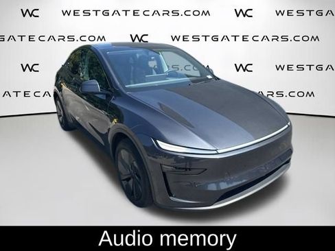 Used 2026 Tesla Model Y Long Range RWD image 4