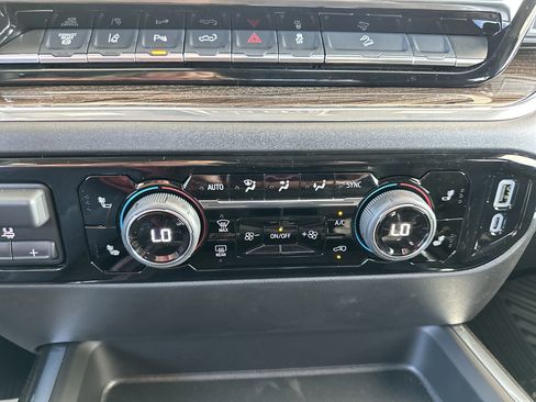 Used 2025 Chevrolet Silverado 2500 LT w/ Trail Boss Package AWD/4WD image 19