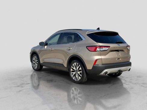 Used 2020 Ford Escape Titanium AWD/4WD image 4