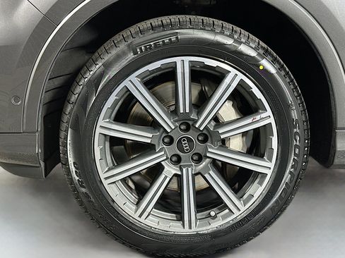 Used 2023 Audi Q7 Premium Plus w/ Premium Plus Package image 12