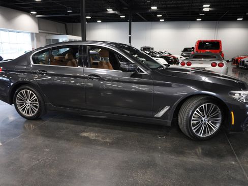 Used 2019 BMW 540i xDrive w/ Convenience Package image 8