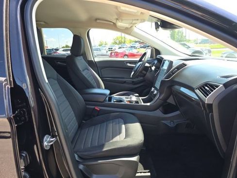 Certified 2022 Ford Edge SE w/ Black Appearance Package AWD/4WD image 18