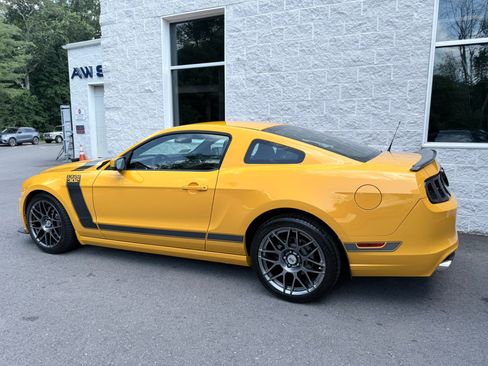 Used 2013 Ford Mustang Boss 302 w/ Boss 302 Accessory Pkg RWD image 6