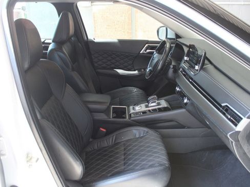 Used 2023 Mitsubishi Outlander SEL FWD image 15