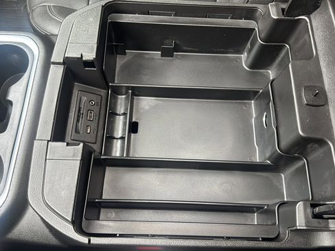 Used 2022 Chevrolet Silverado 2500 LTZ w/ LTZ Plus Package image 32