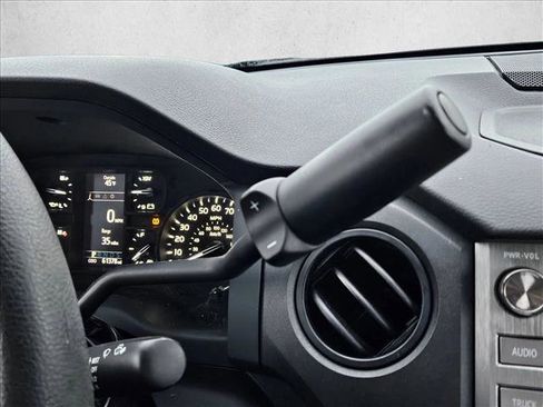 Used 2018 Toyota Tundra SR image 12