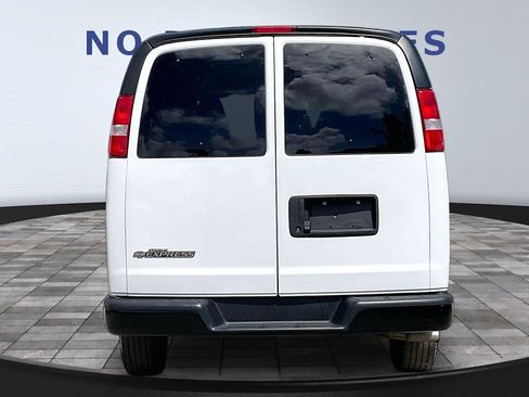 Used 2023 Chevrolet Express 2500 w/ Driver Convenience Package image 5