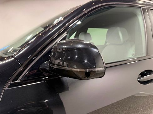 Used 2023 BMW X7 xDrive40i w/ Executive Package image 9