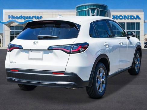 New 2026 Honda HR-V LX image 2