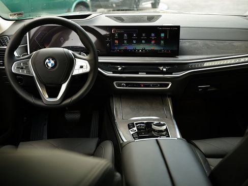New 2026 BMW X7 xDrive40i w/ Premium Package image 27