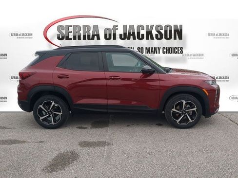 Used 2023 Chevrolet TrailBlazer RS w/ Convenience Package FWD image 9