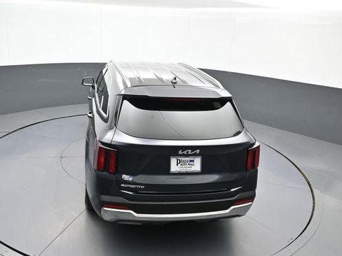 Used 2025 Kia Sorento S FWD image 38