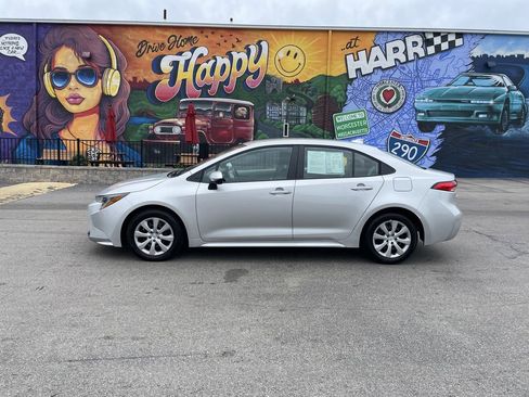 Used 2026 Toyota Corolla LE FWD image 2