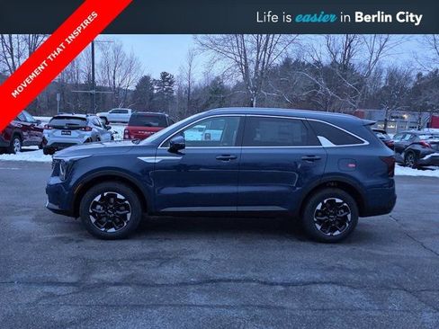 New 2026 Kia Sorento S w/ S Panoramic Sunroof Package image 4