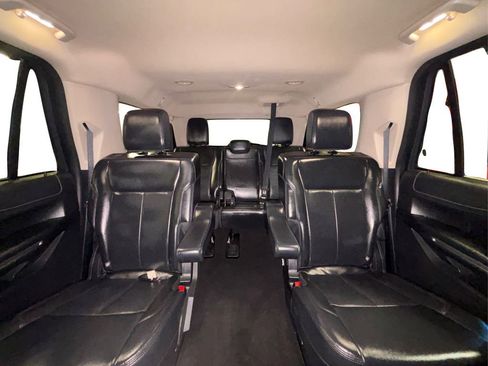 Used 2024 Ford Expedition Max XLT image 23