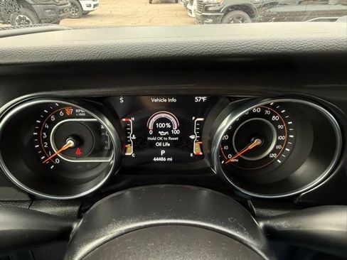 Used 2022 Jeep Gladiator Sport AWD/4WD image 15