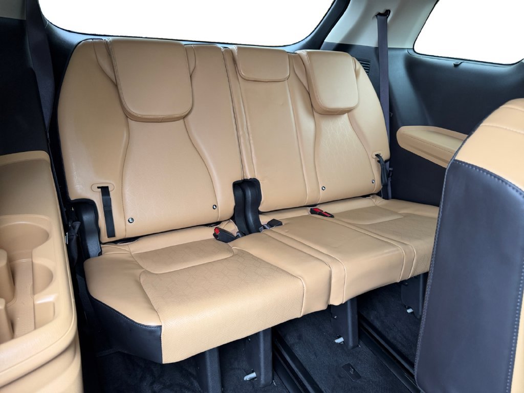 Used 2024 Kia Carnival EX FWD image 10
