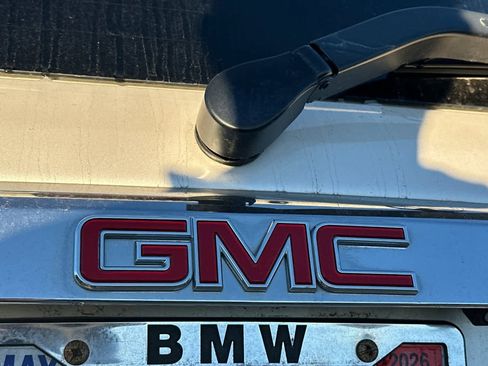 Used 2015 GMC Acadia Denali image 15