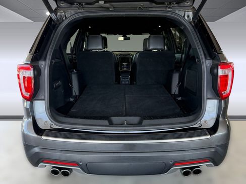 Used 2018 Ford Explorer Platinum AWD/4WD image 32