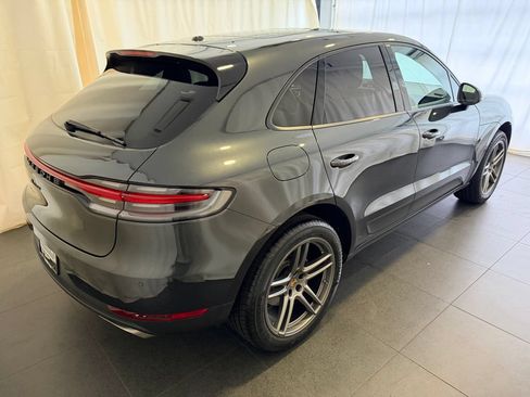 Certified 2021 Porsche Macan AWD/4WD image 9
