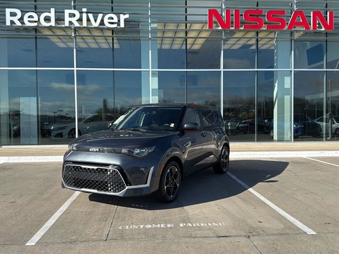 Used 2023 Kia Soul EX image 1