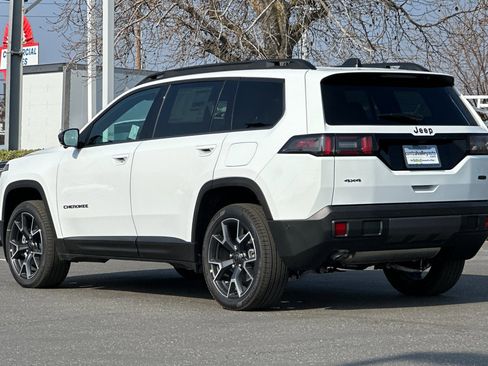 New 2026 Jeep Cherokee Overland image 6
