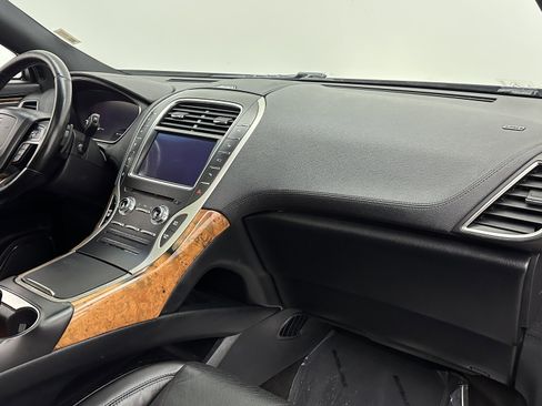 Used 2020 Lincoln Nautilus Reserve w/ Equipment Group 201A image 39