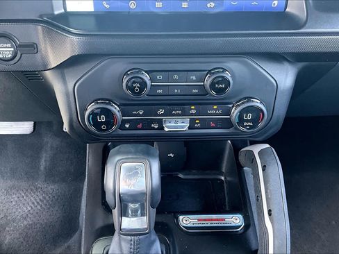 Used 2021 Ford Bronco First Edition AWD/4WD image 32