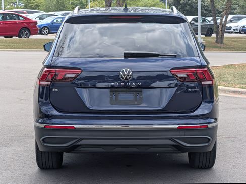 Used 2022 Volkswagen Tiguan SE AWD/4WD image 6