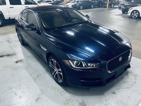 Used 2017 Jaguar XE Prestige AWD/4WD image 4