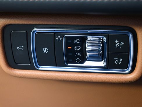 Used 2023 Lincoln Aviator Black Label w/ Jet Package image 25