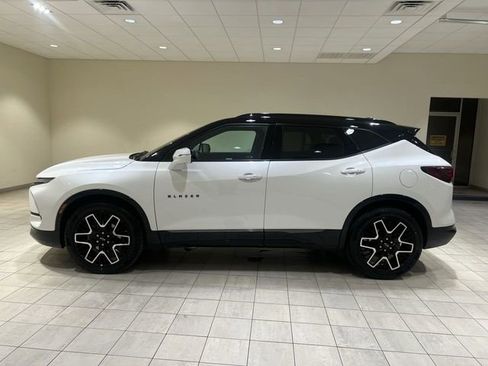 Used 2023 Chevrolet Blazer RS w/ Driver Confidence II Package AWD/4WD image 2