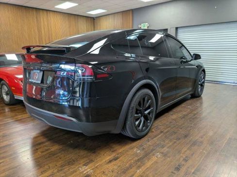 Used 2023 Tesla Model X Plaid image 6