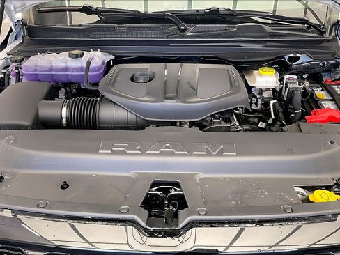 New 2026 RAM 1500 Express AWD/4WD image 18