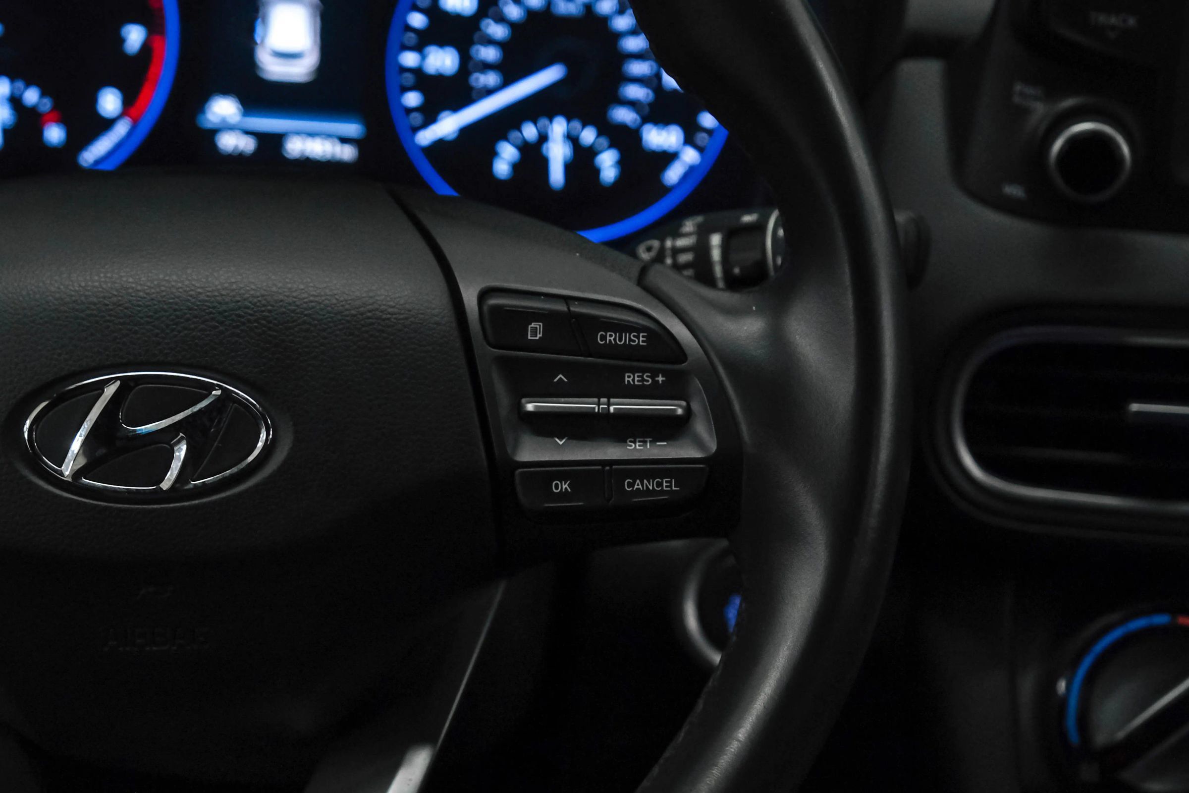 Used 2021 Hyundai Kona Night FWD image 14