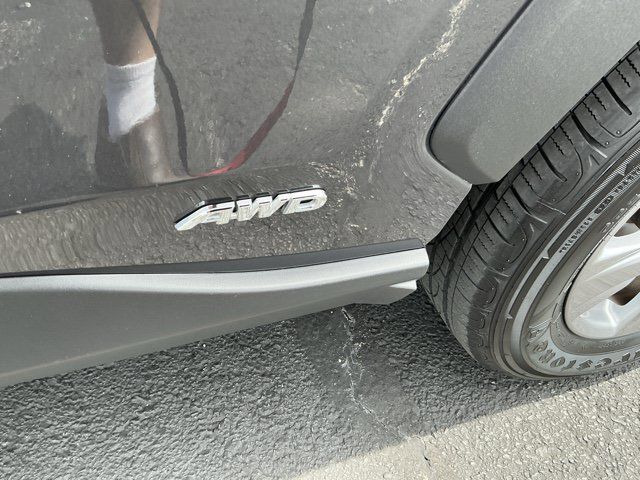Used 2024 Toyota RAV4 LE AWD/4WD image 10
